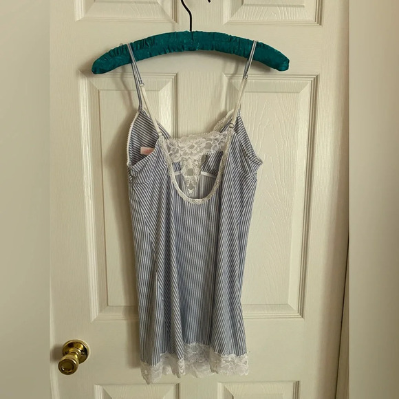 Vintage Victoria’s Secret nightgown open back - Picture 5 of 6